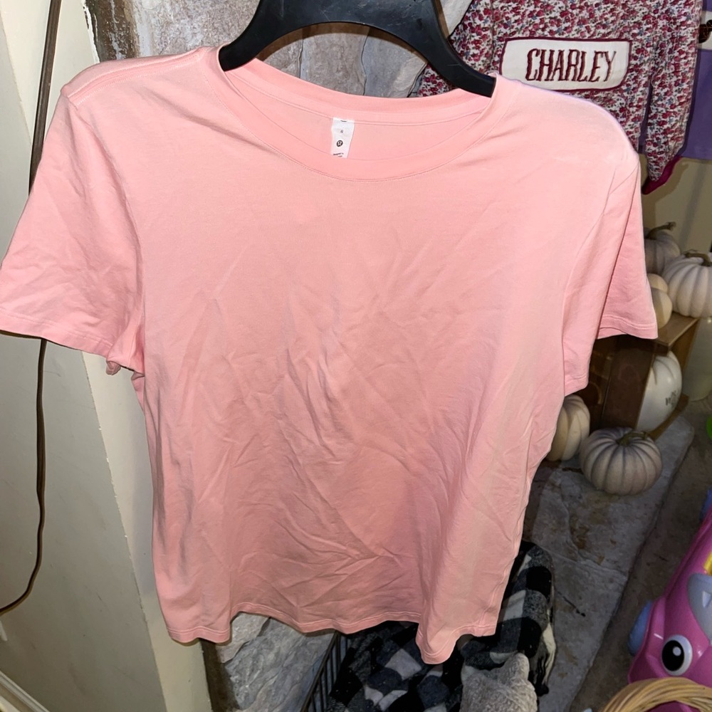 Lululemon tee